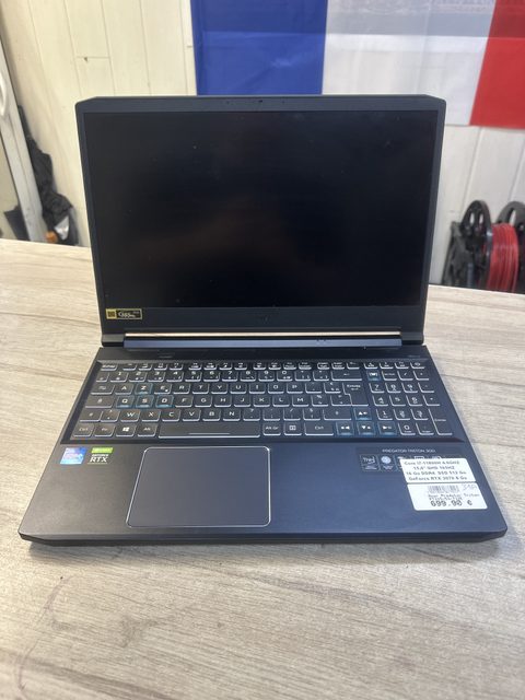 Acer Predator Triton 300 15,6" QHD 165 Hz - Core i7-11800H - GeForce RTX 3070 - 16 Go - SSD 512 Go