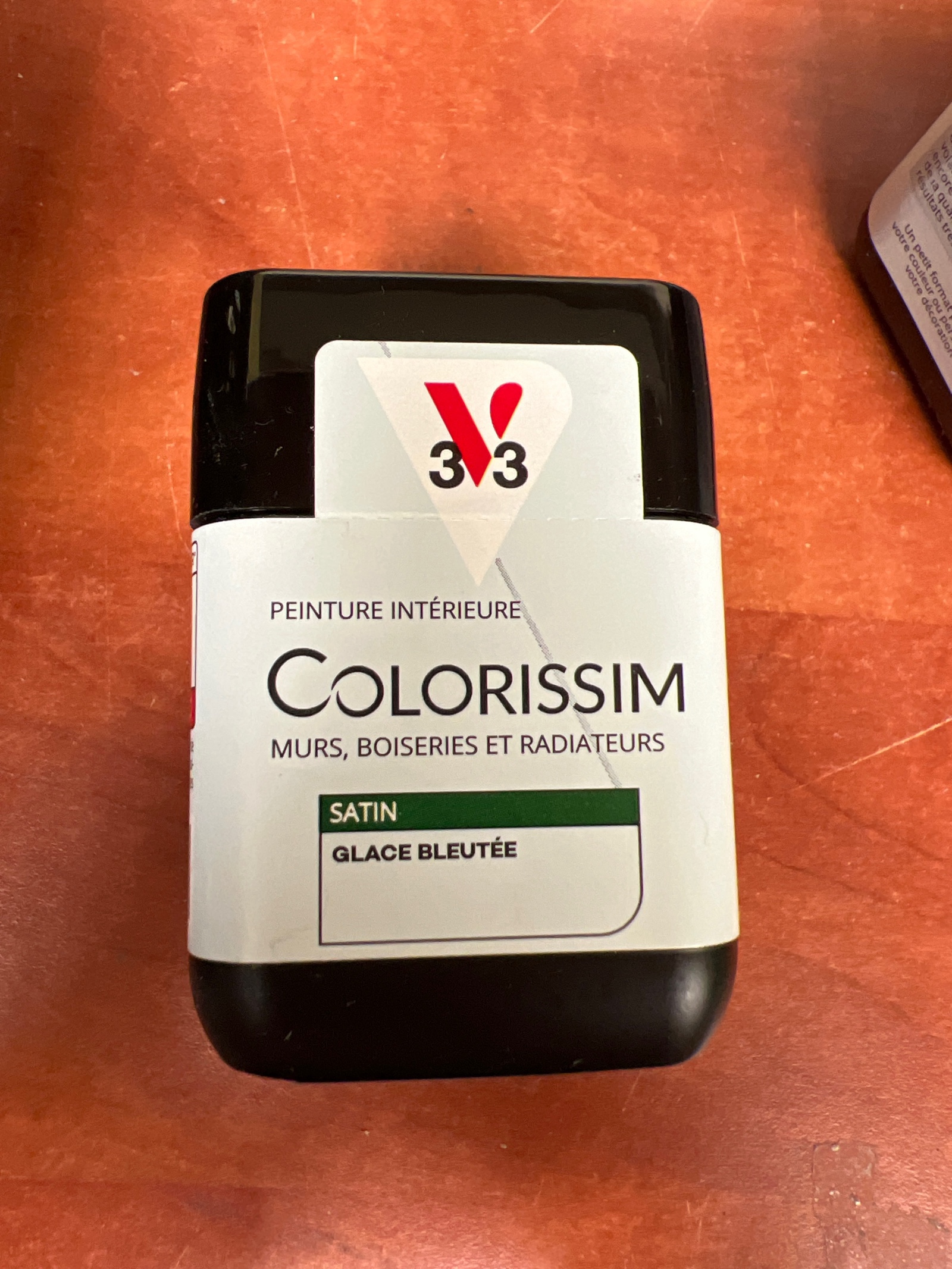 V33 Colorissim – peinture intérieure satin Glace bleutée (murs, boiseries et radiateurs)