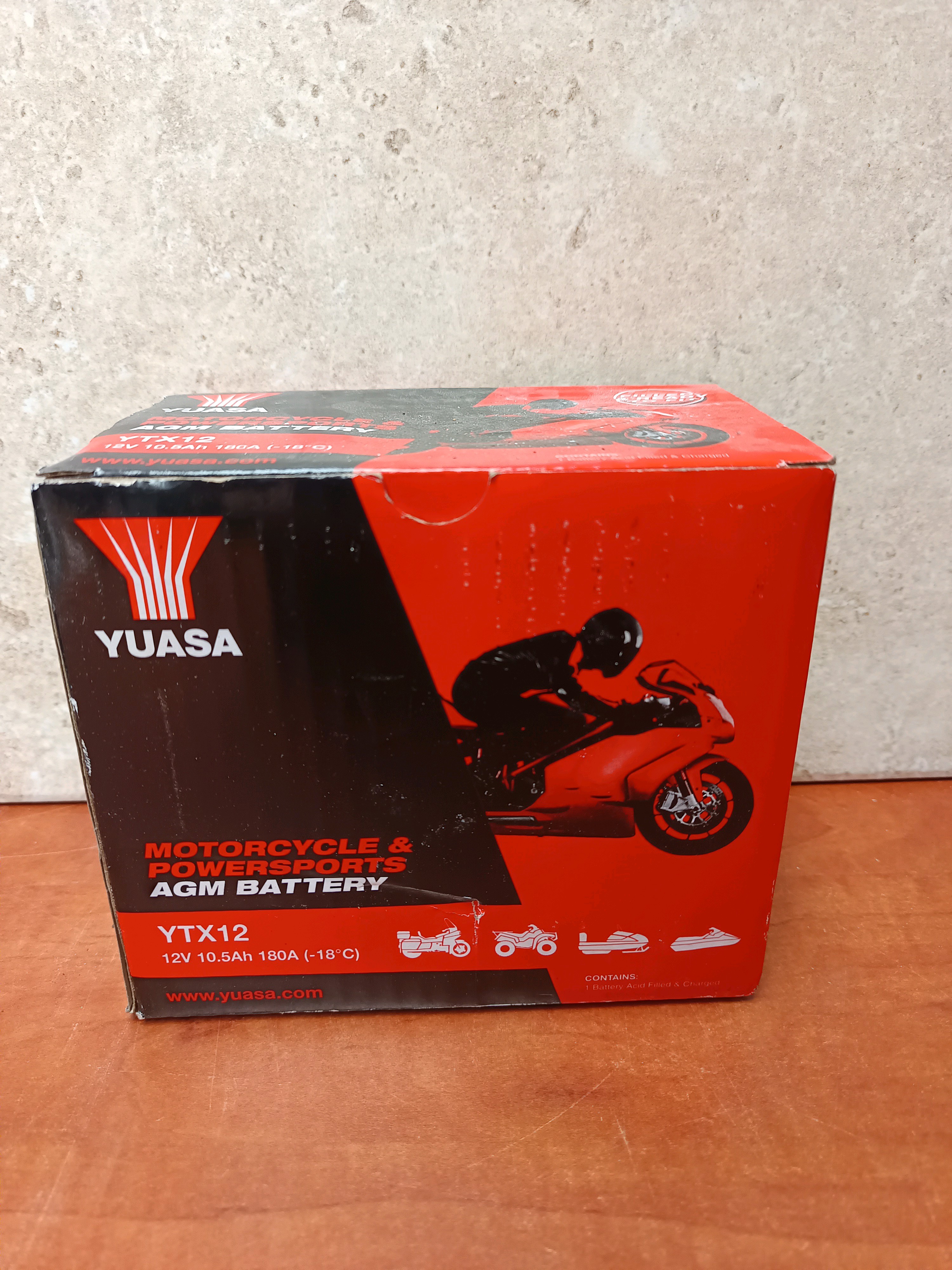 Batterie AGM moto Yuasa YTX12 12V 10.5Ah 180A