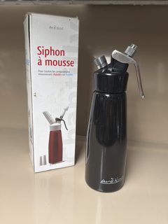 Siphon à mousse noir avec boîte