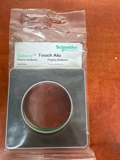 Schneider Electric Odace – Touch Ardoise liseré aluminium – Plaque