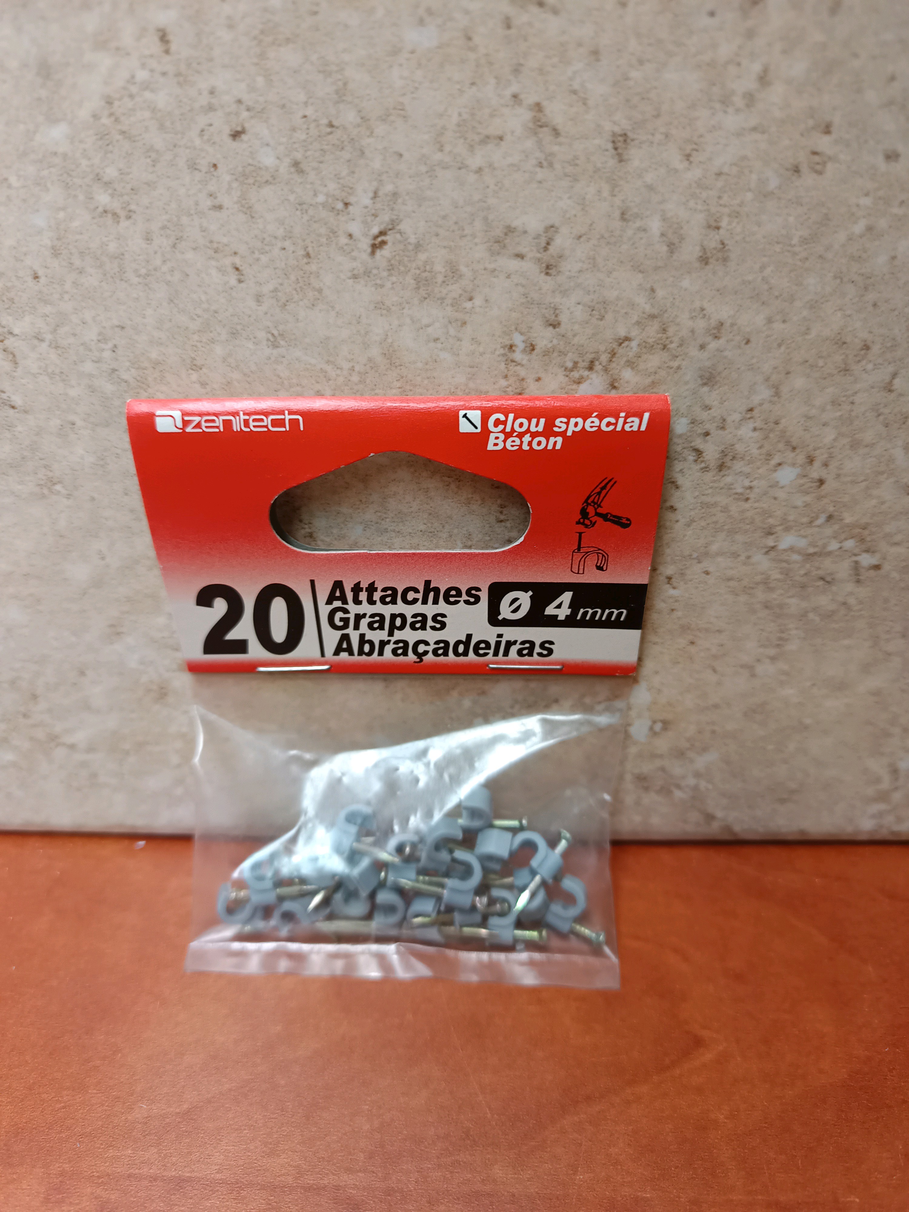Zentech attaches Ø 4 mm (x20) - clou spécial béton