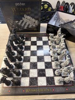 Harry Potter Wizard Chess Set