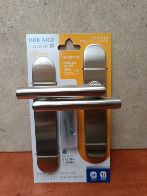 Bricard Akene poignée de porte sur plaque inox 304 finition satinée