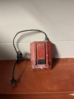 Chargeur de batterie secteur (rouge)