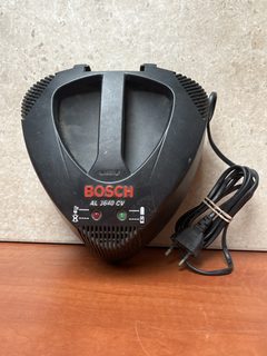 Chargeur de batterie Bosch AL 3640 CV