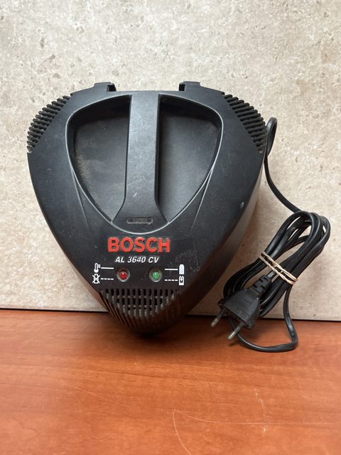Chargeur de batterie Bosch AL 3640 CV
