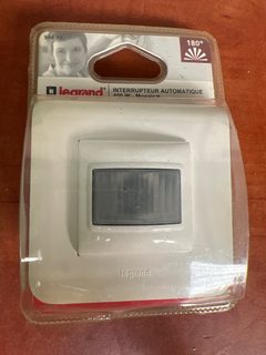 Legrand Interrupteur automatique 180°