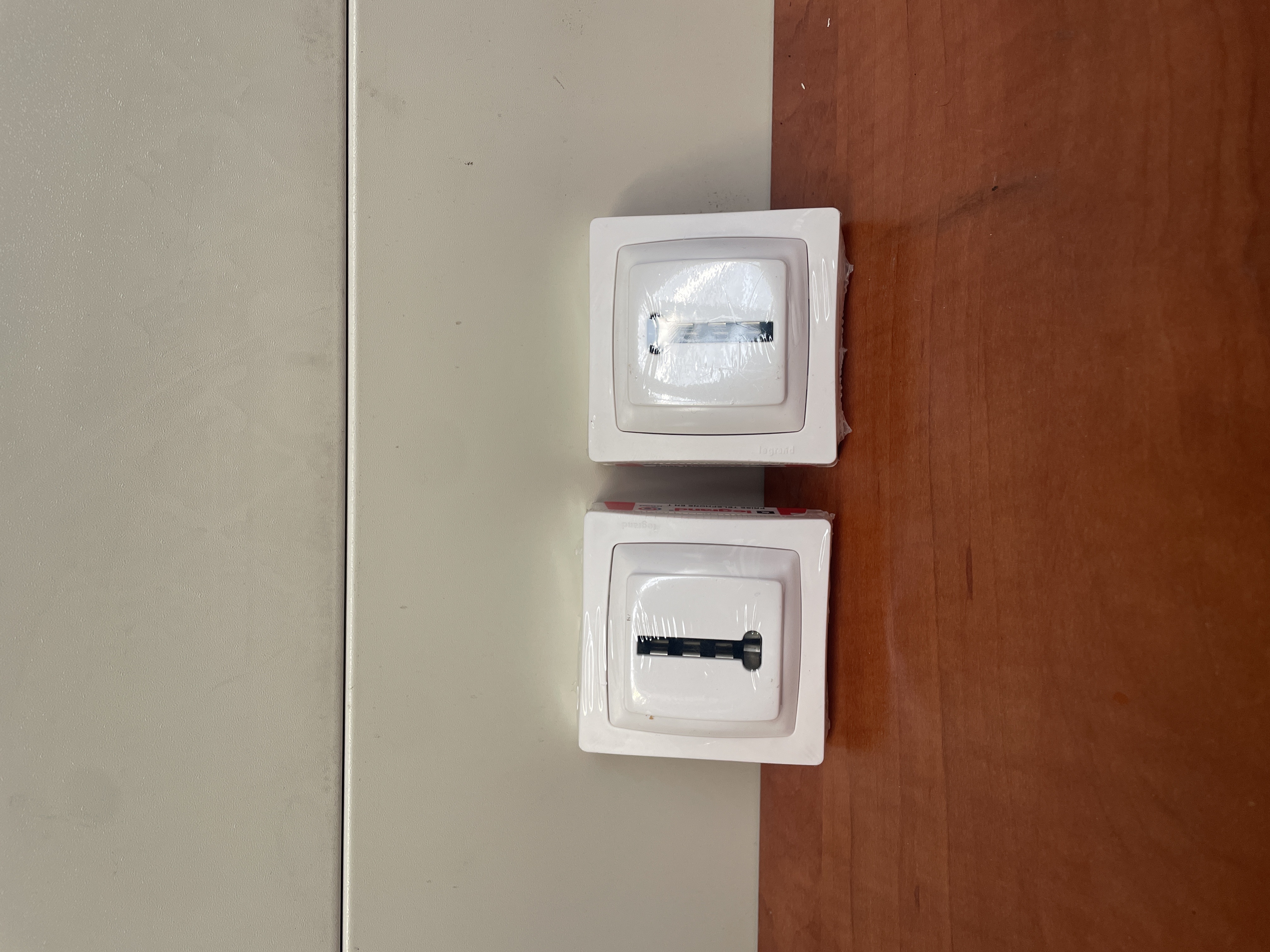 Prise Téléphone LEGRAND Appareillage Saillie 8 Contacts en T Blanc