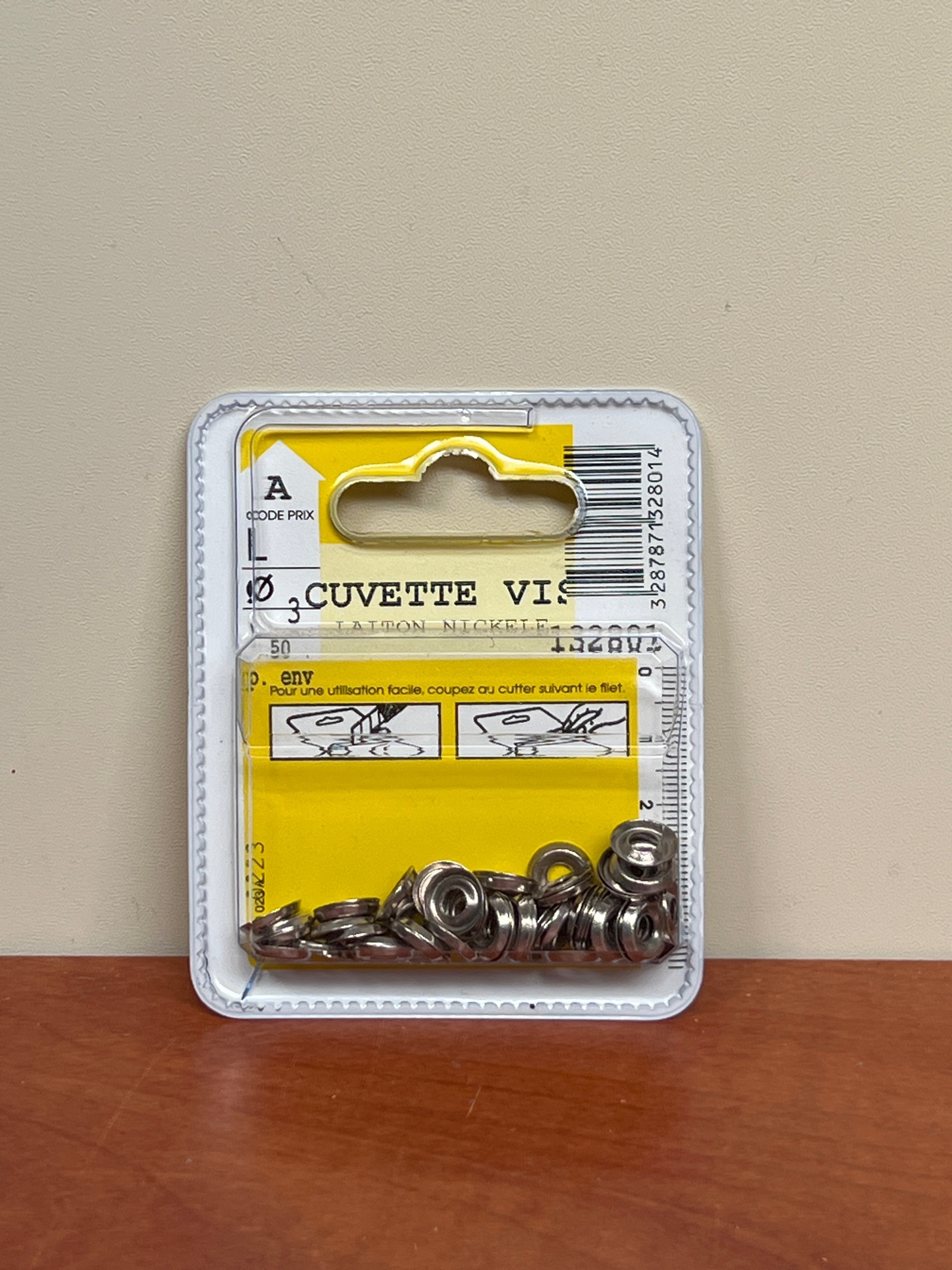 Cuvettes pour vis en laiton nickelé