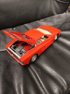 Ferrari Testarossa 1984 Burago 1/24 maquette