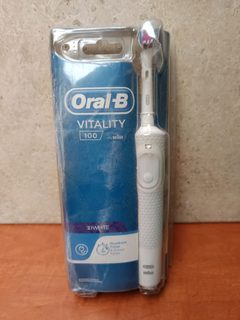 Oral-B Vitality 100 3D White brosse à dents électrique