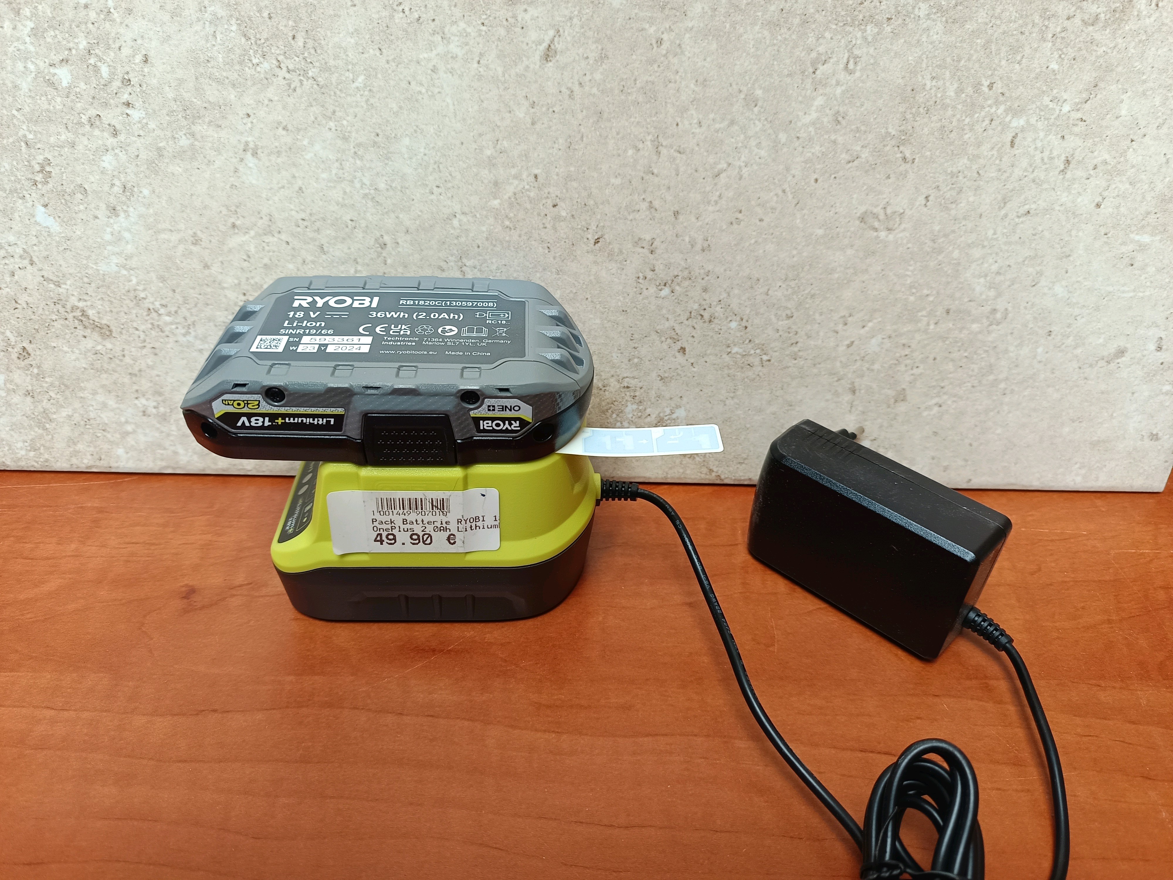 Batterie Ryobi ONE+ 18V Li-ion RB1820C + chargeur
