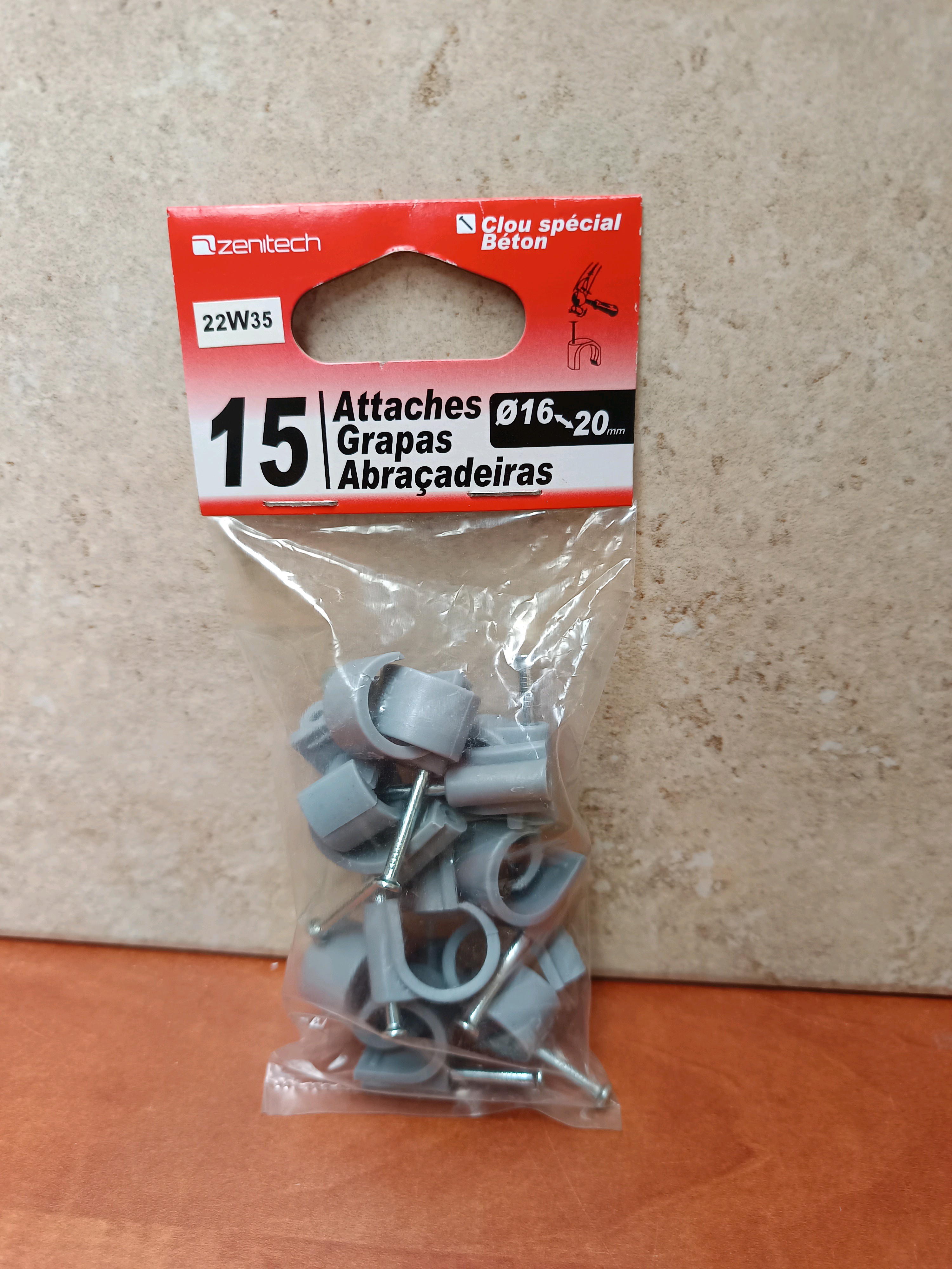 Zentech attaches à clouer Ø16–20 mm (x15) – clou spécial béton