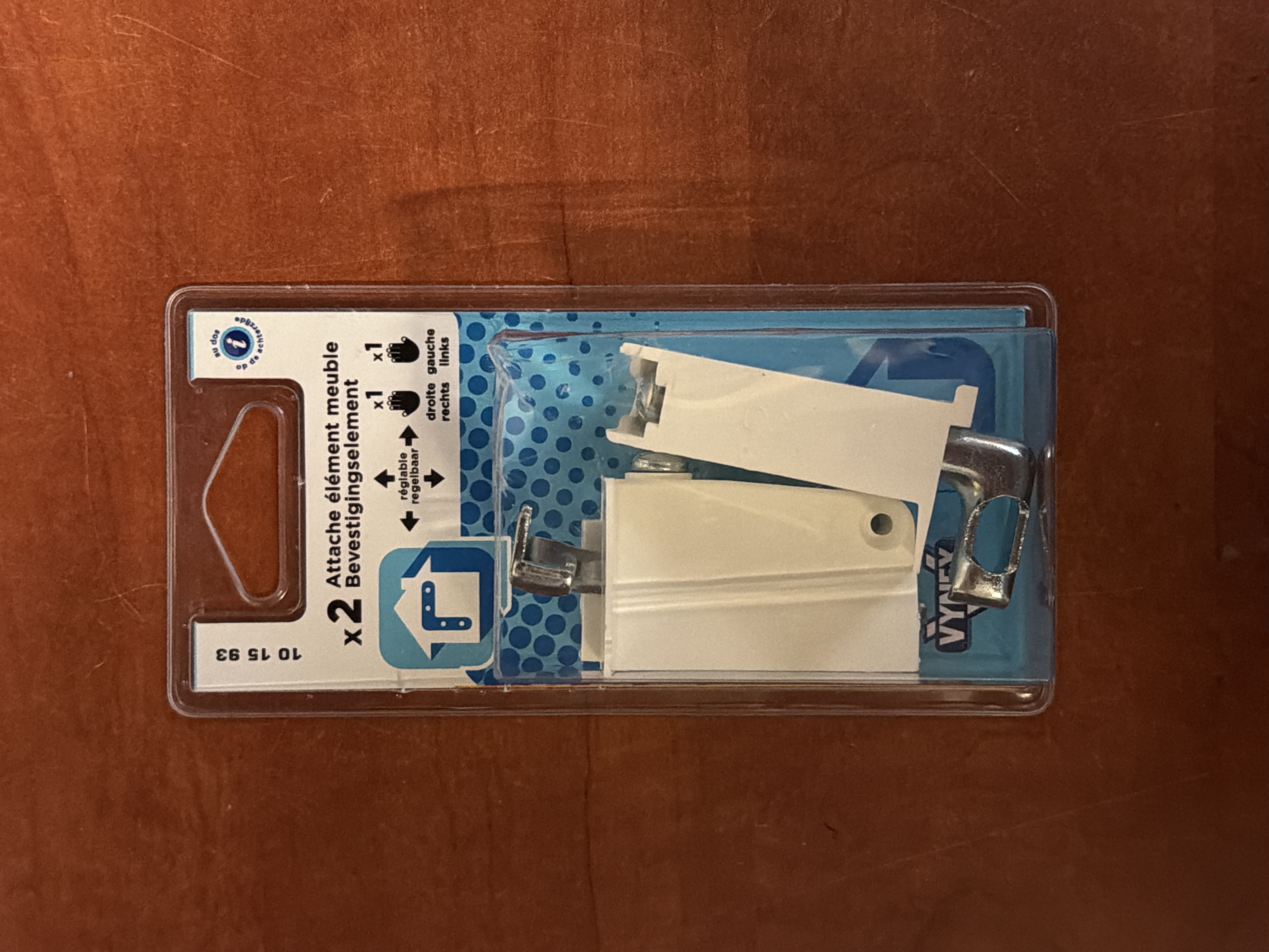 Attaches de fermeture de meuble blanches (x2)