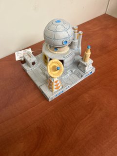 Décor d’aquarium base spatiale futuriste