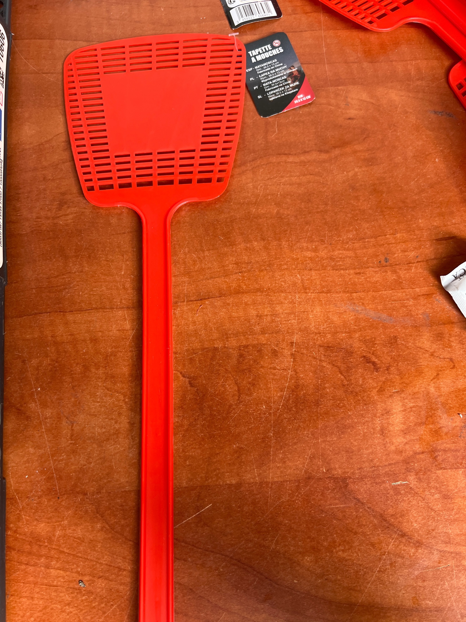 Tapette à mouches rouge en plastique