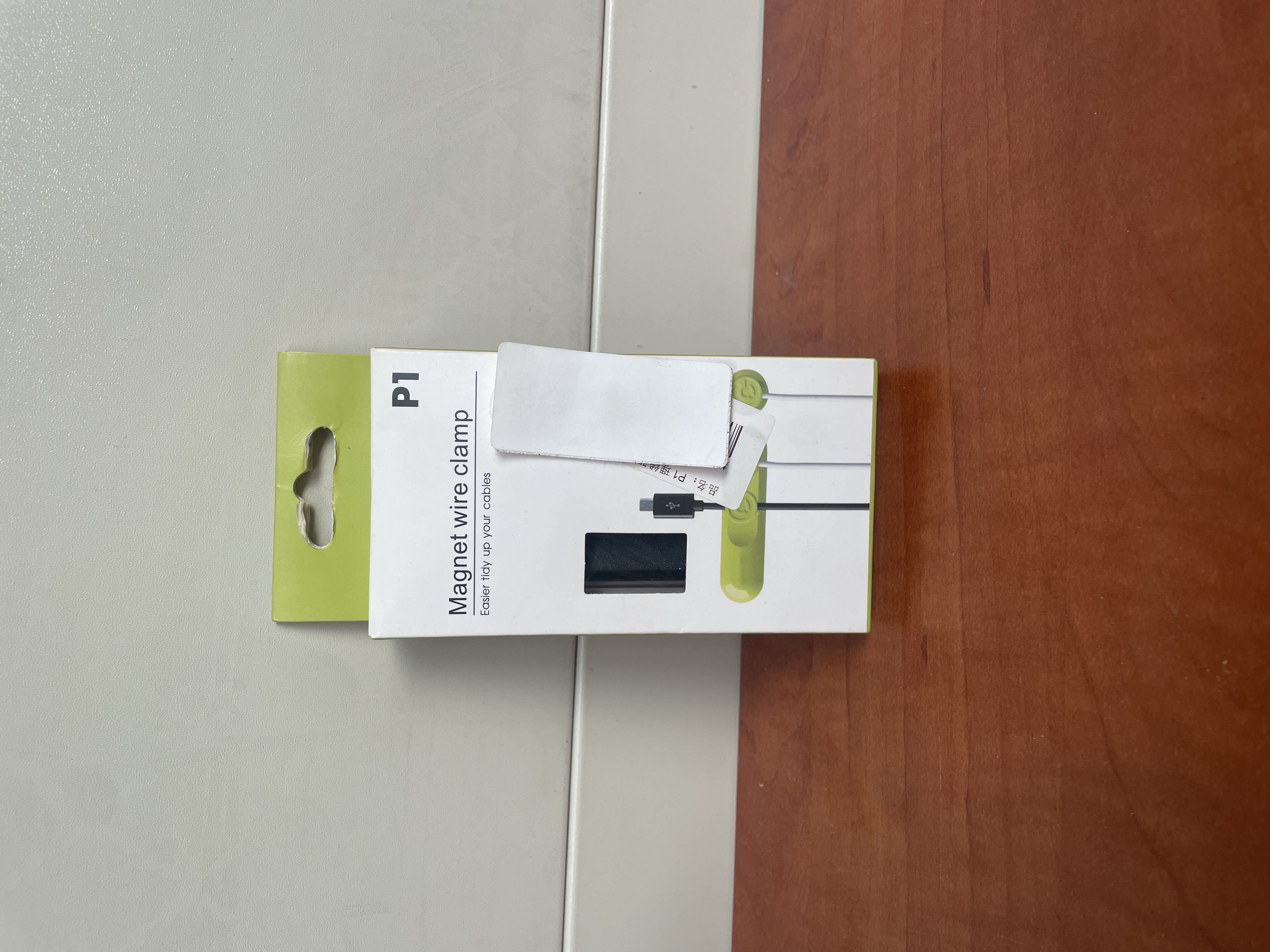 P1 Magnet wire clamp (pince magnétique pour câble)