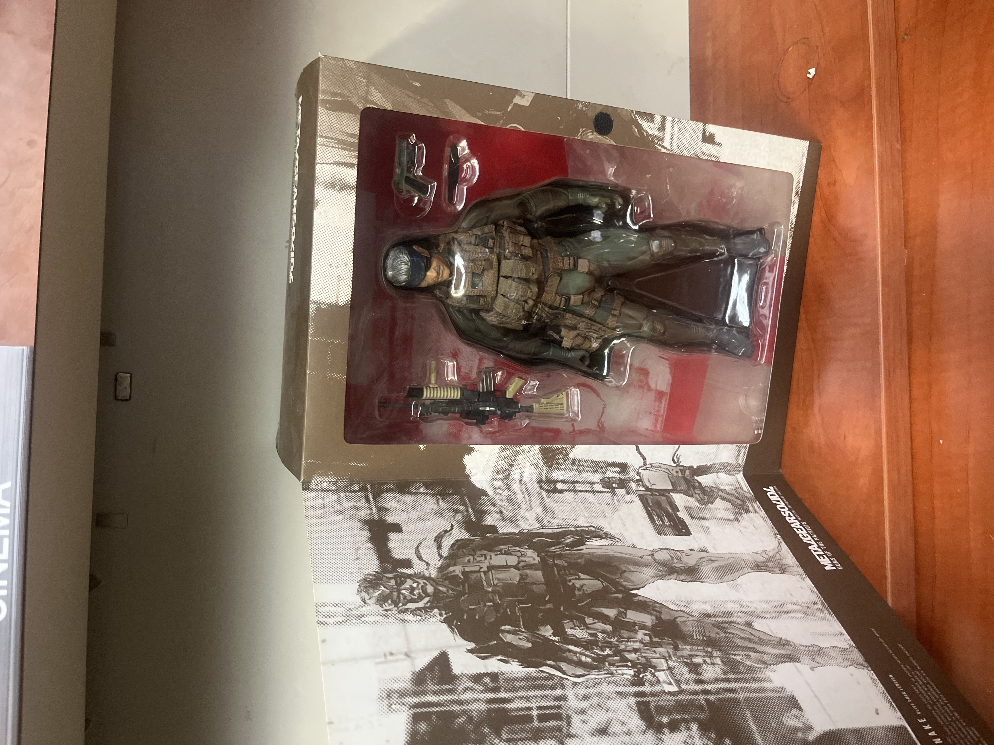 Figurine militaire soldat moderne en boîte avec accessoires