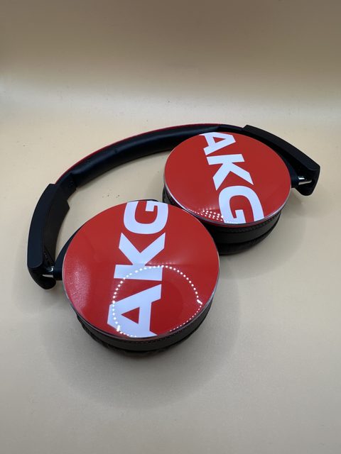Casque AKG supra-aural rouge pliable