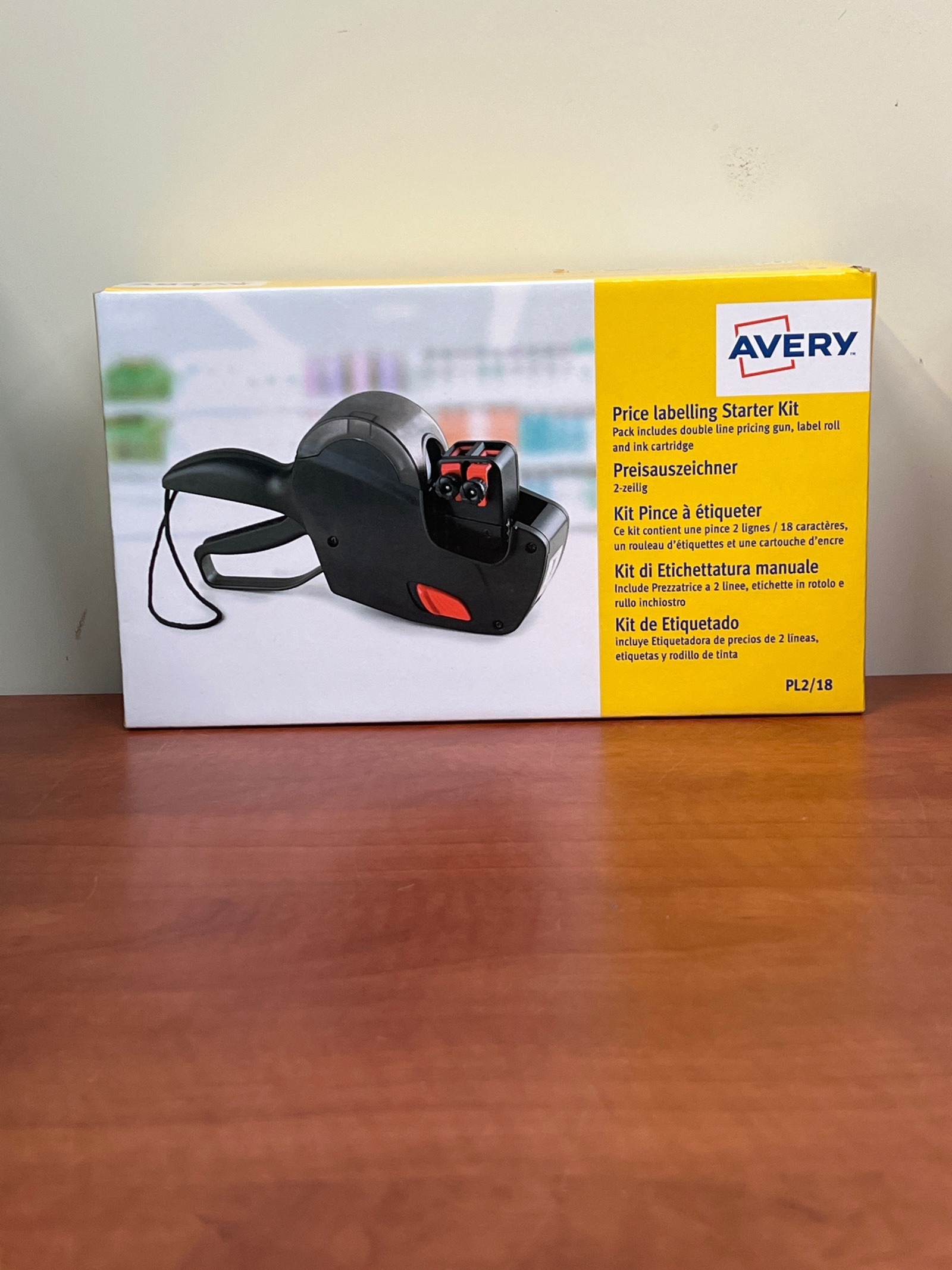 Avery PL2/18 Price labelling Starter Kit