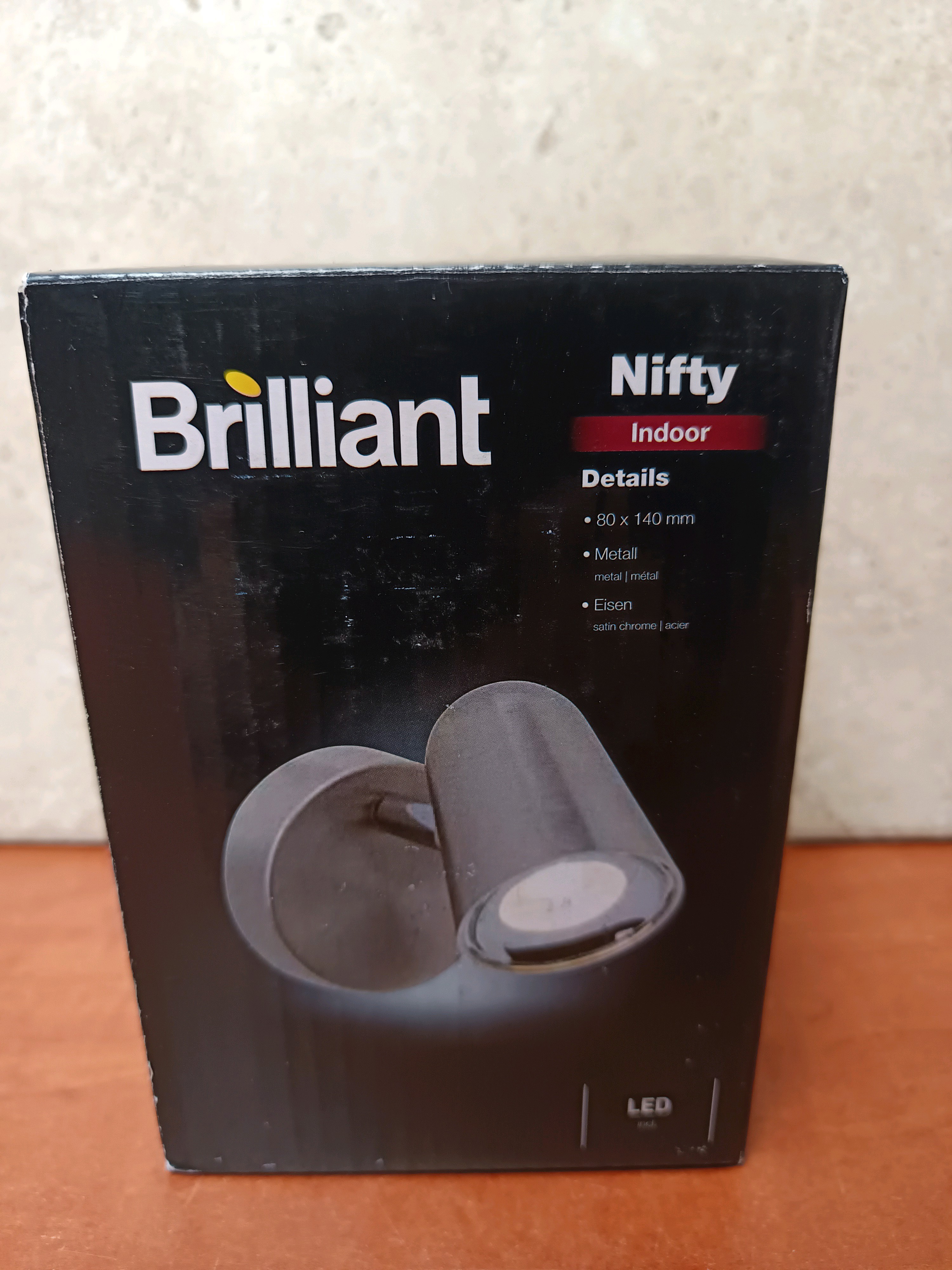 Brilliant Nifty Indoor – spot mural en métal 80 x 140 mm