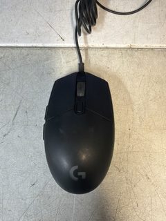 Souris gaming filaire Logitech G203 LIGHTSYNC noire
