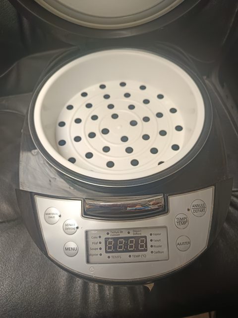 Multicuiseur Thomson avec panier vapeur