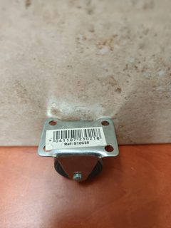 Roue pivotante à platine 4 trous S18C35