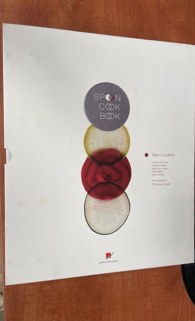 Spoon Cook Book Alain Ducasse beau livre cuisine