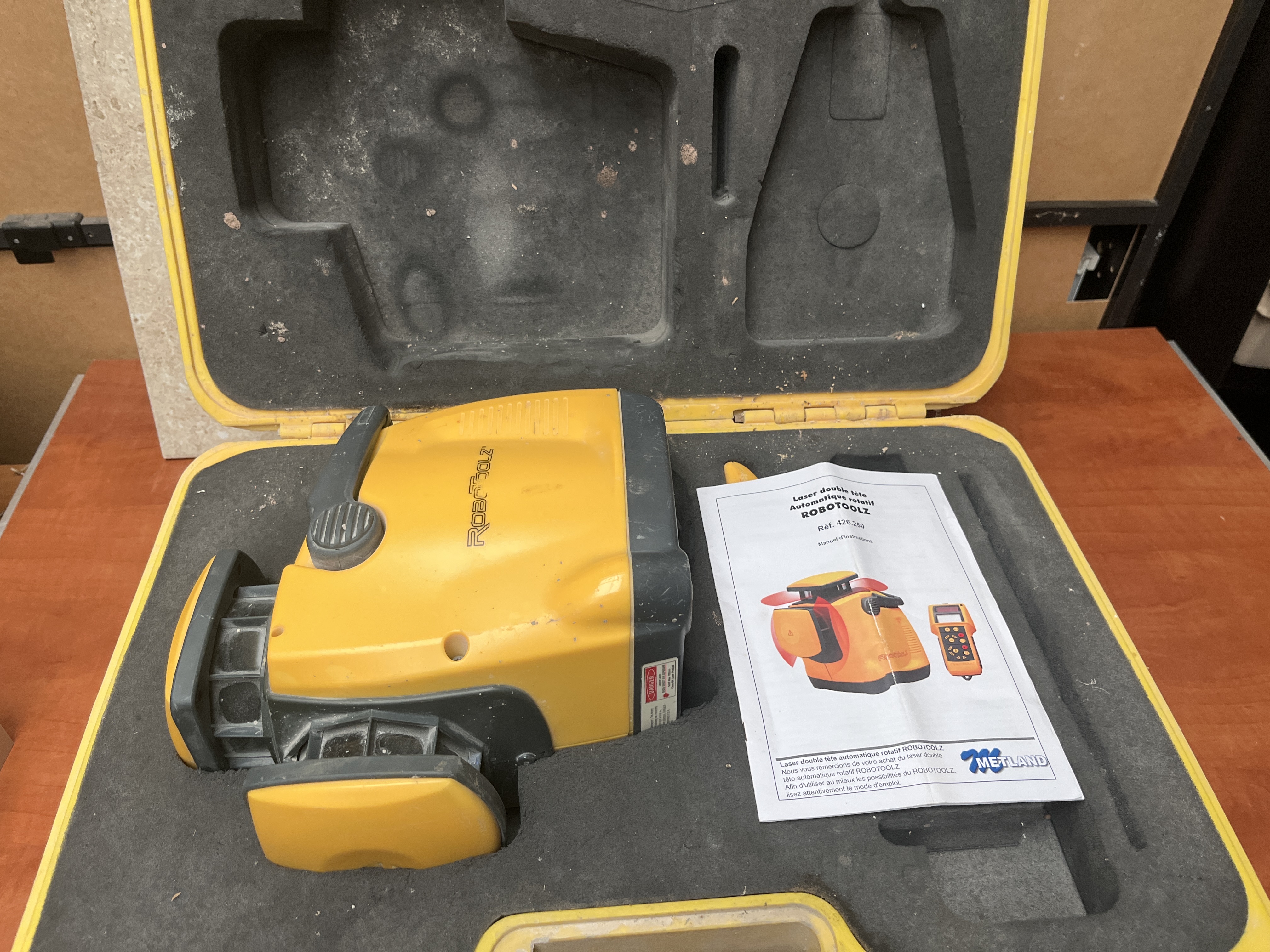 Niveau laser rotatif double pente RoboToolz