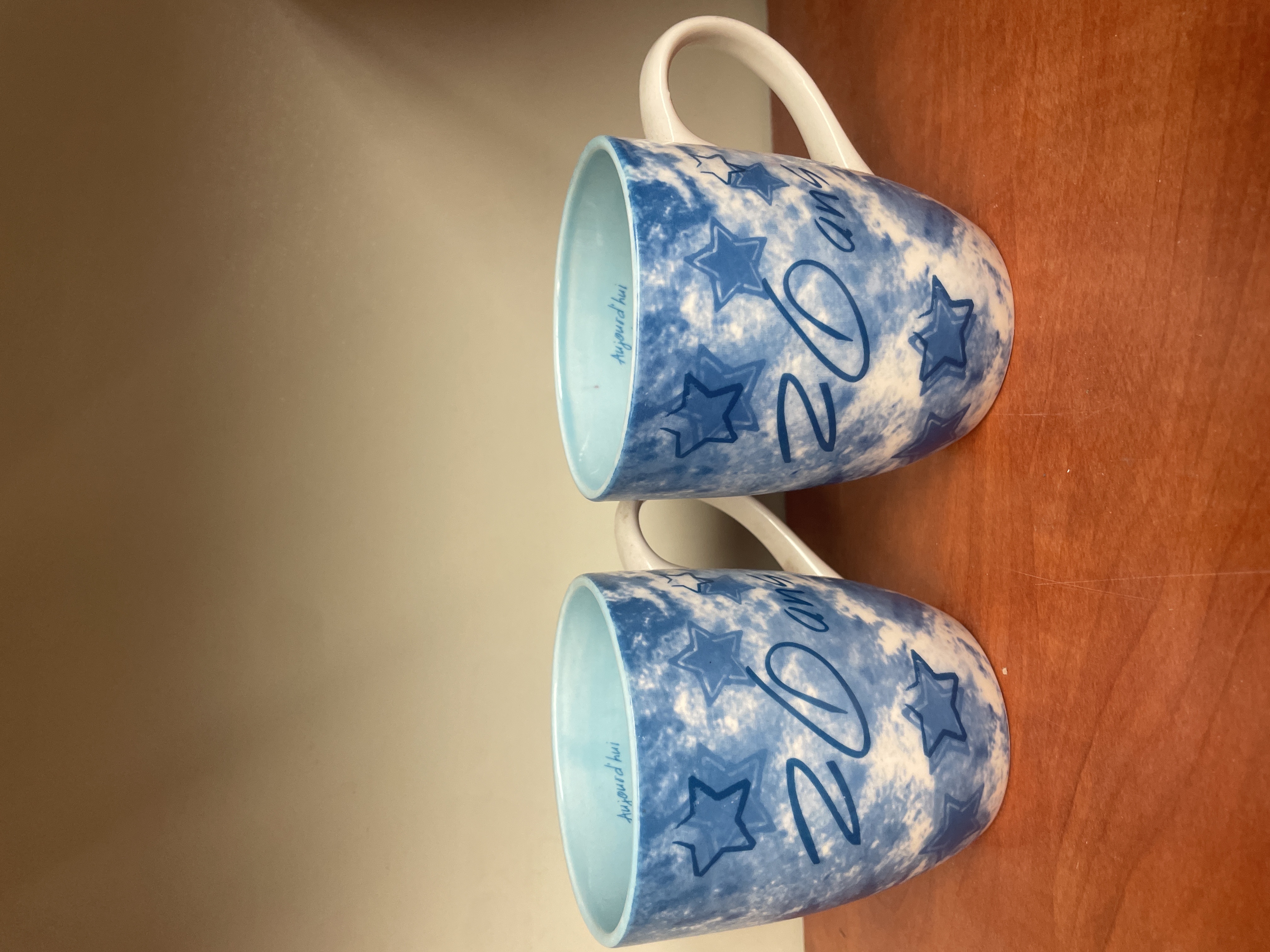 Lot de 2 mugs anniversaire 20 ans en céramique