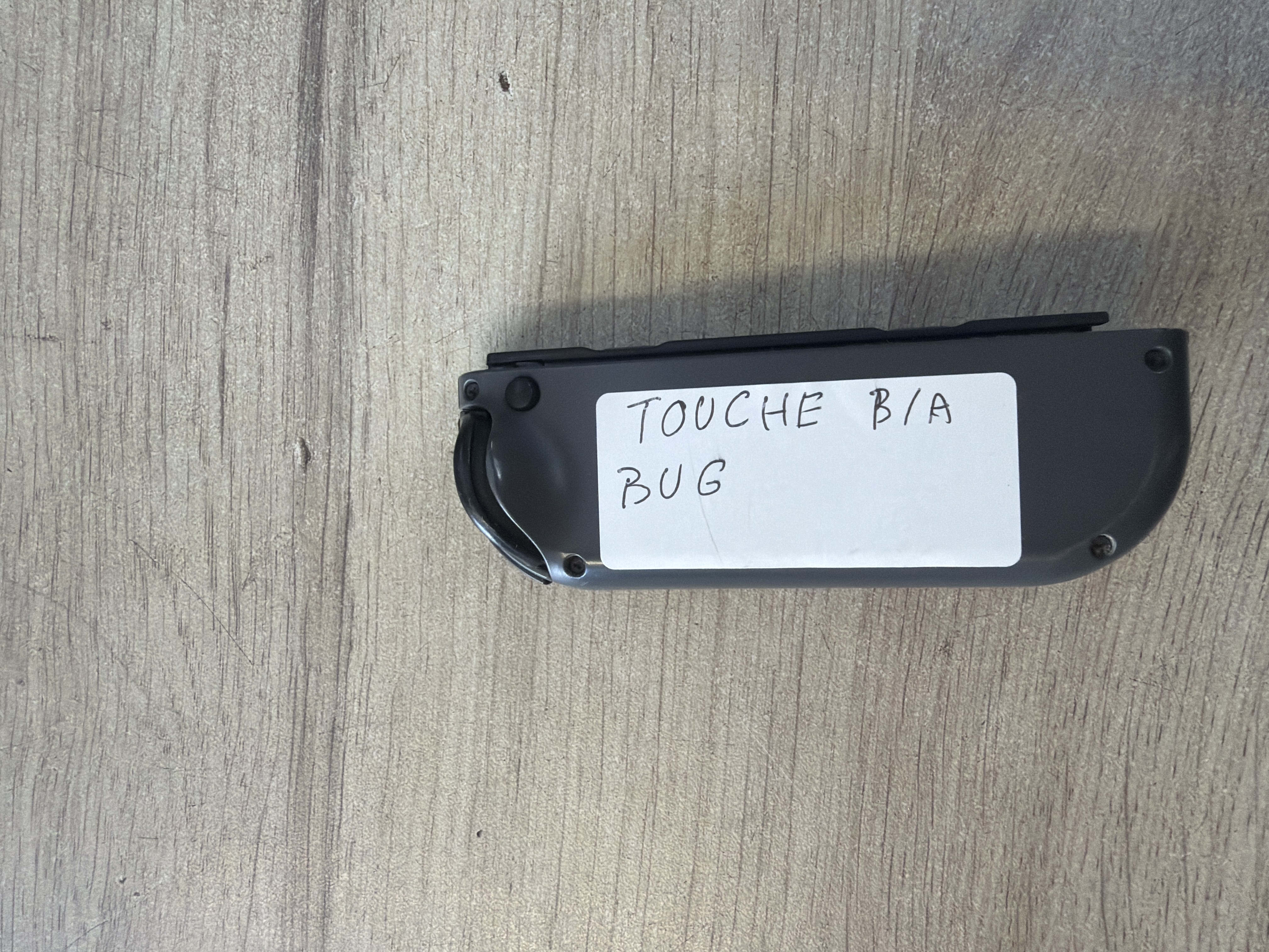 Joy-Con droit Nintendo Switch gris pour pièces réparation boutons A et B — photo 2