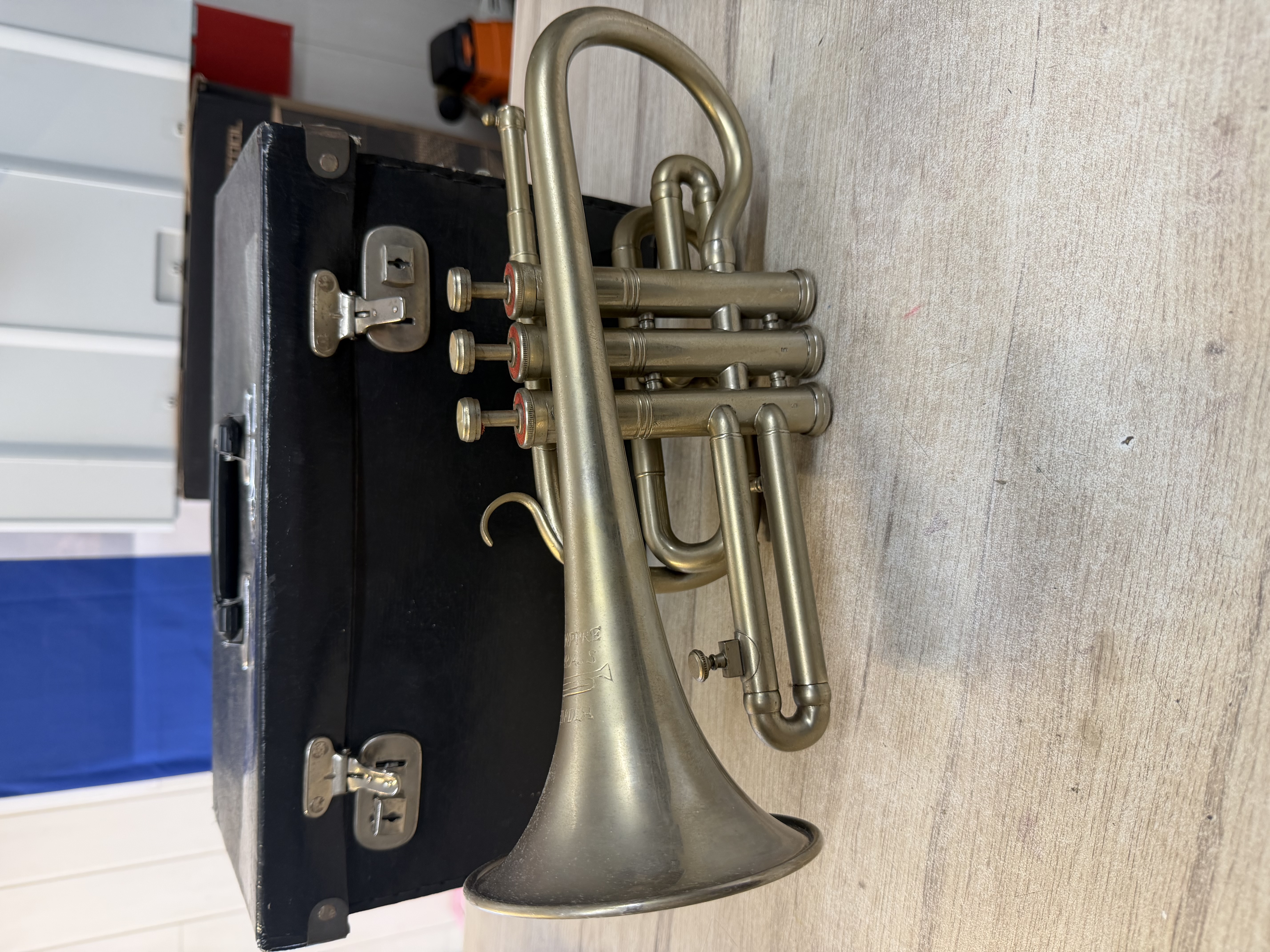 Trompette Empire Brass India avec valise rigide