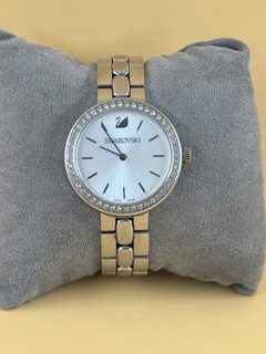 Montre femme Swarovski Daytime 5095600 bracelet acier cadran nacré