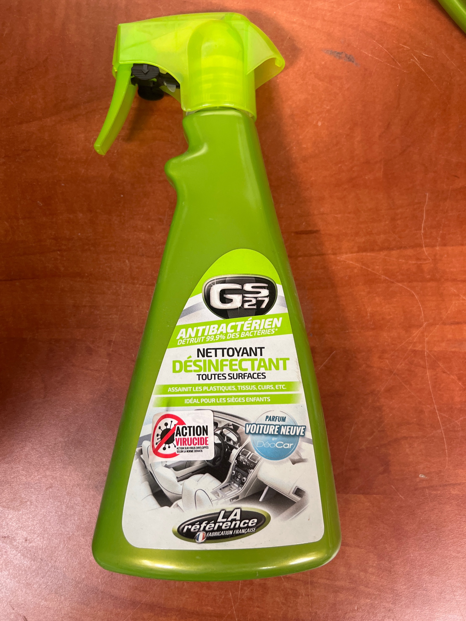 GS27 Antibactérien Nettoyant Désinfectant Toutes Surfaces (spray)