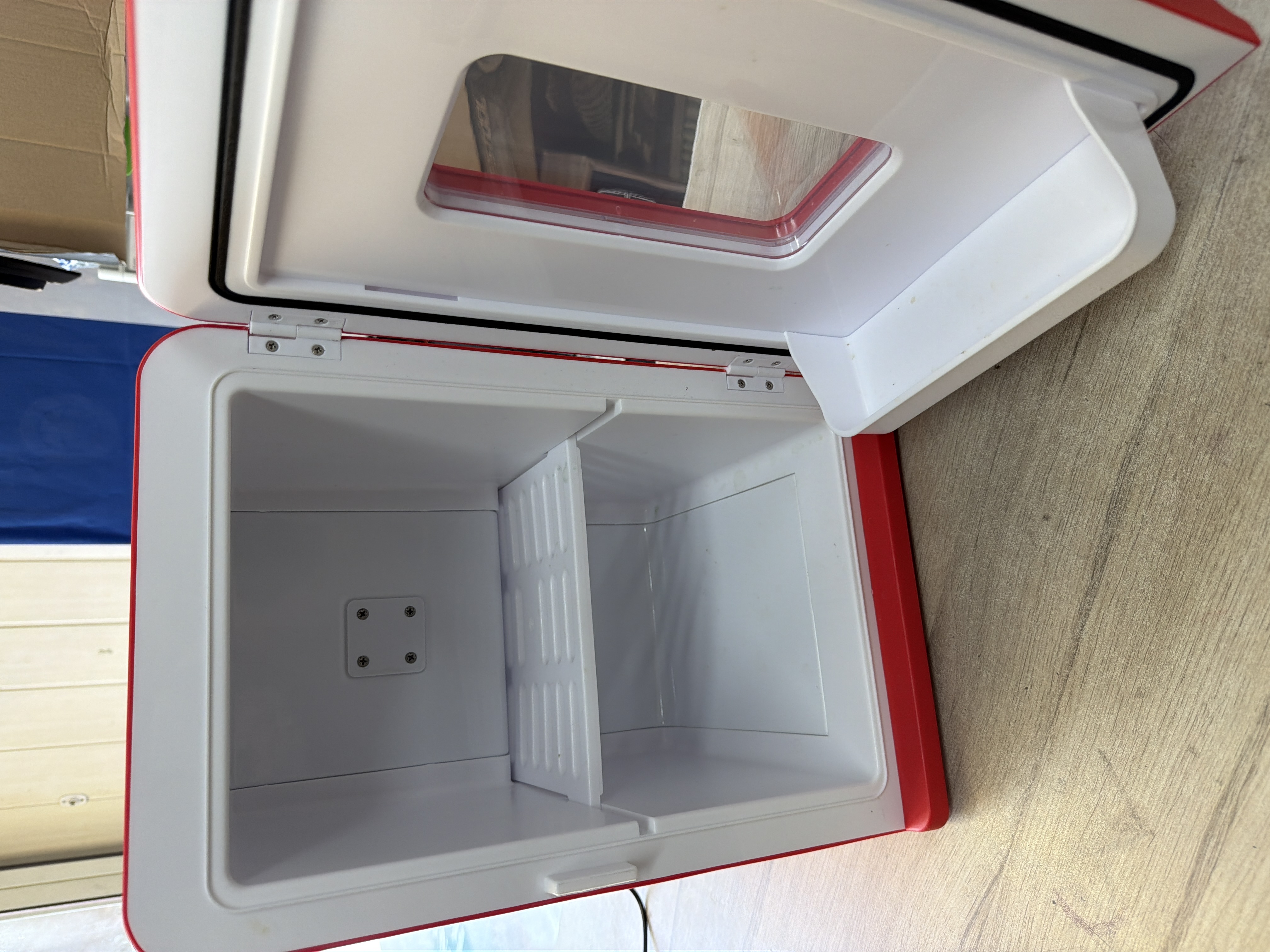 Mini frigo portable FOHERE YT-A-15X 15L 21 canettes 12V 240V — photo 2