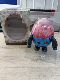 Figurine Toy2R Gee Collection 8 Inch Gumivore Egg Figure