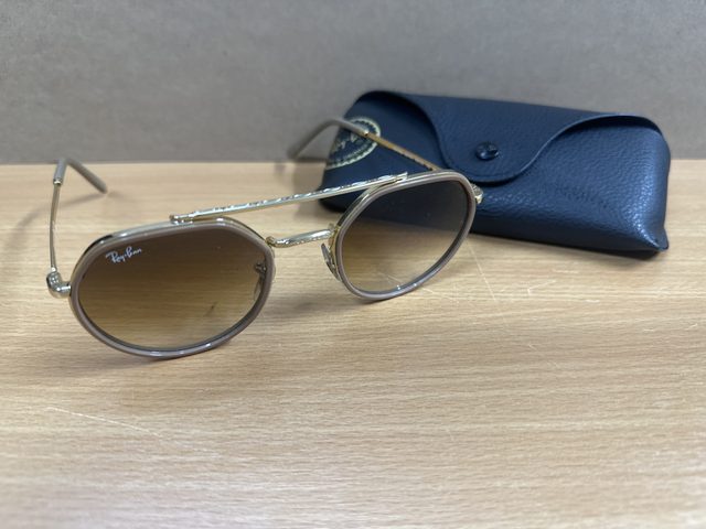 Lunettes de soleil Ray-Ban RB3765 avec étui
