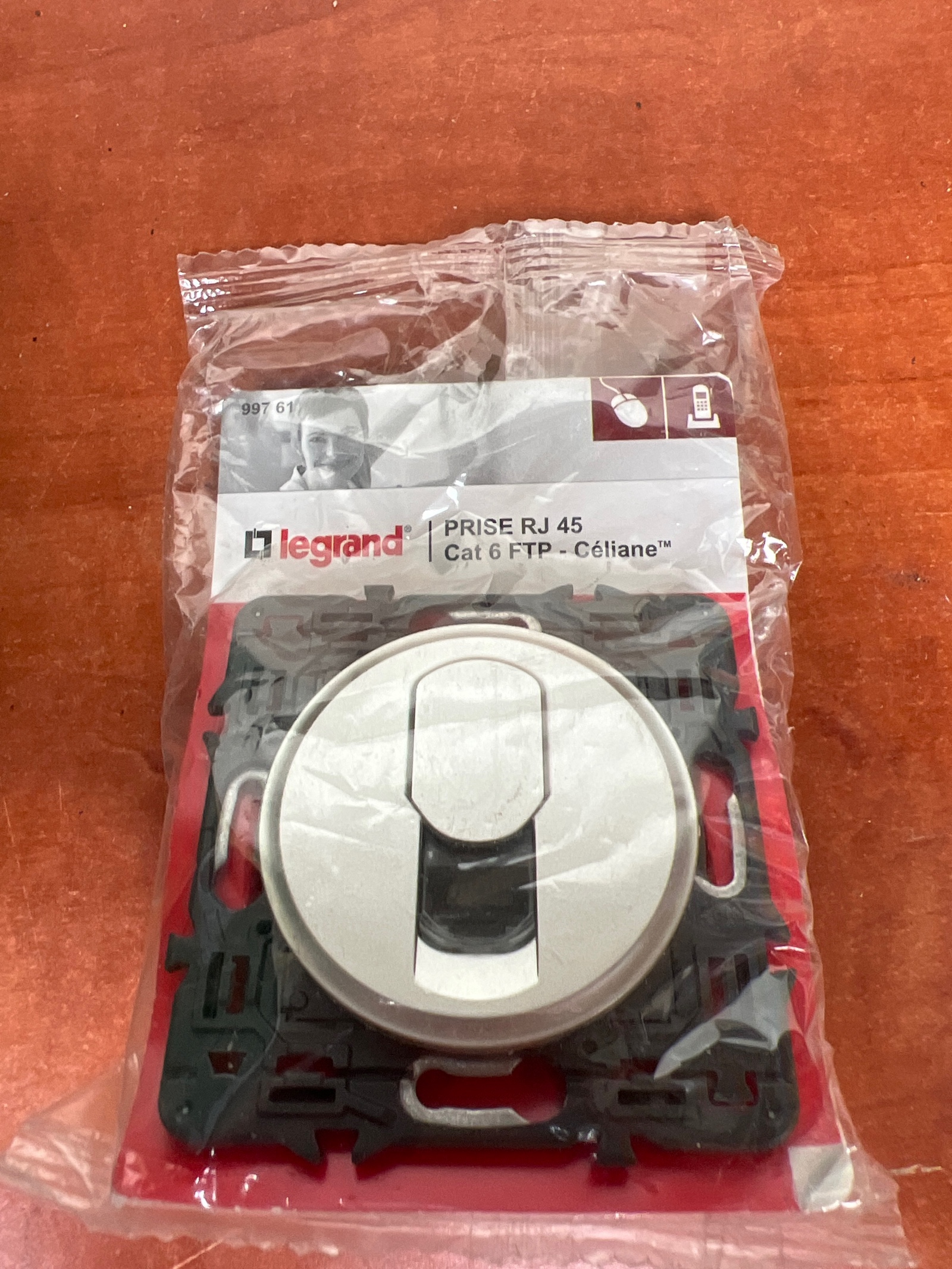 Prise RJ45 Legrand informatique/ téléphone l CELIANE