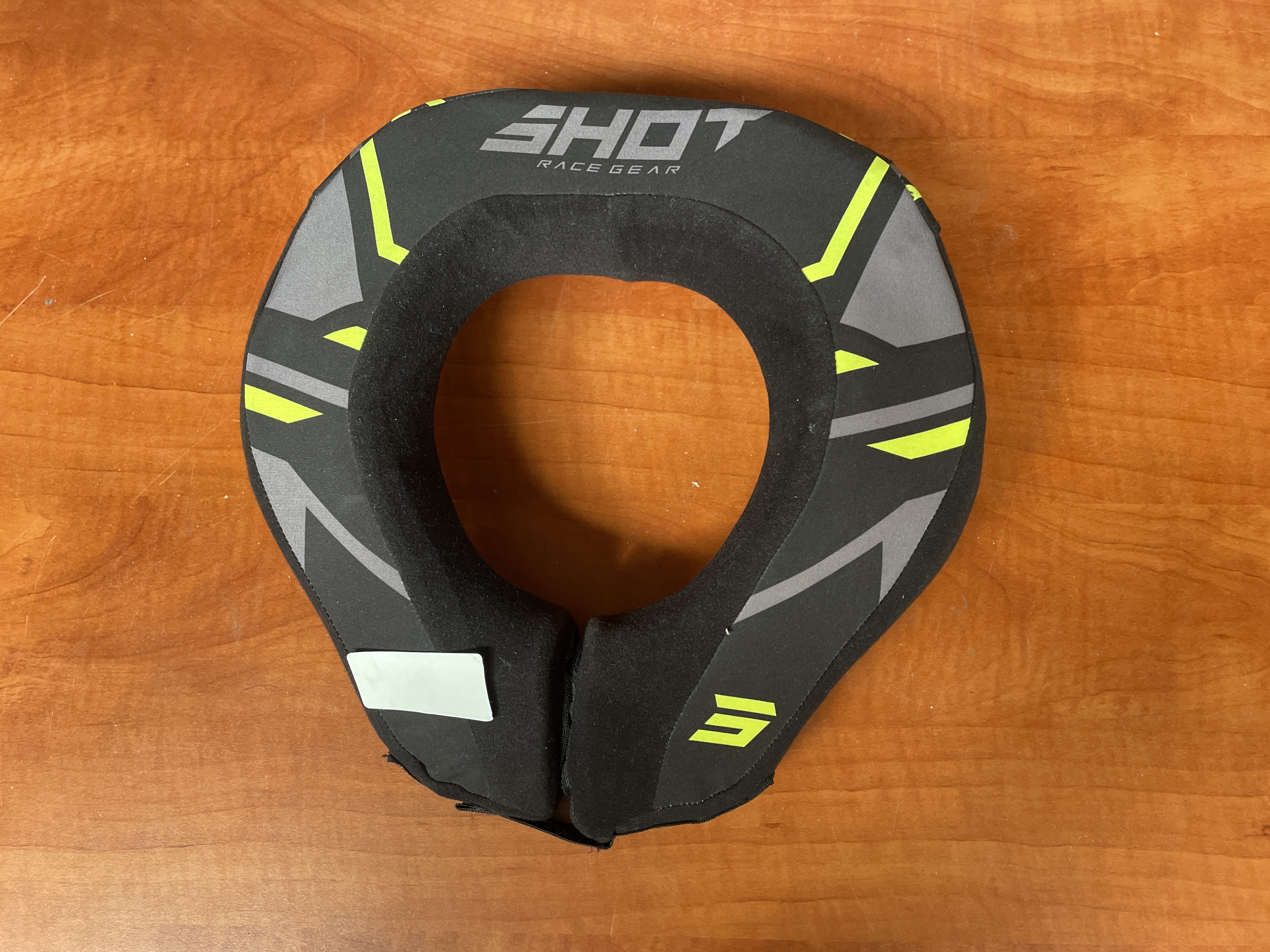 Protection cervicale Shot Race Gear noir jaune