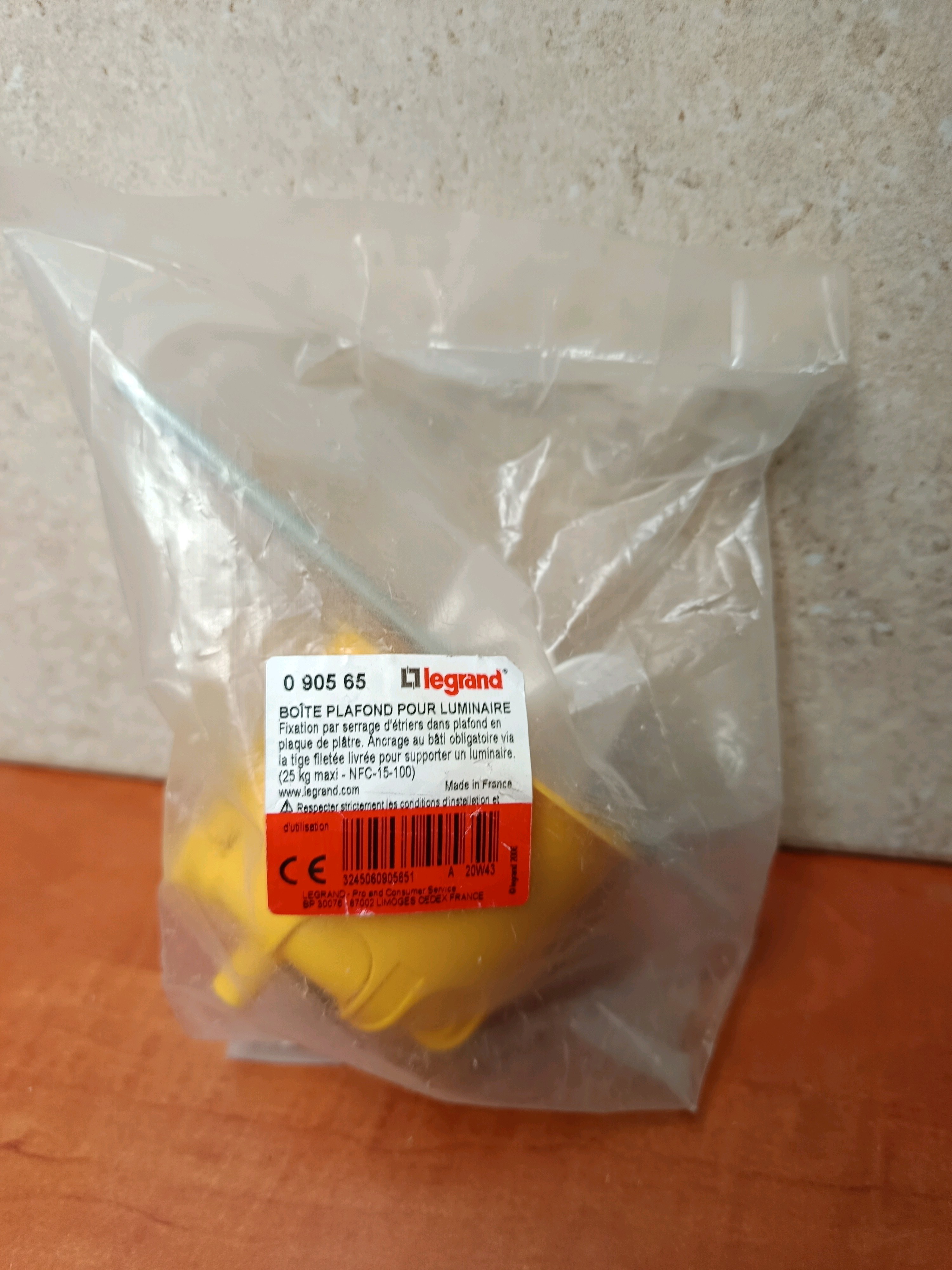 Legrand 0 905 65 Boîte plafond pour lumière