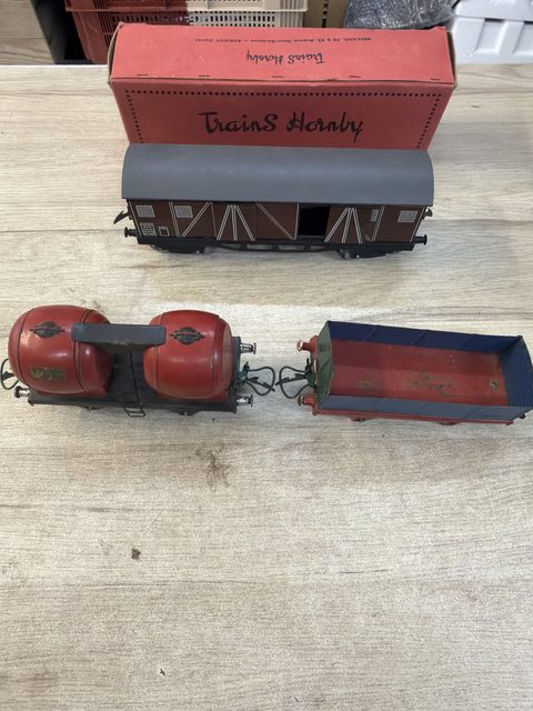 Lot de 4 wagons marchandises Hornby O - tôle lithographiée