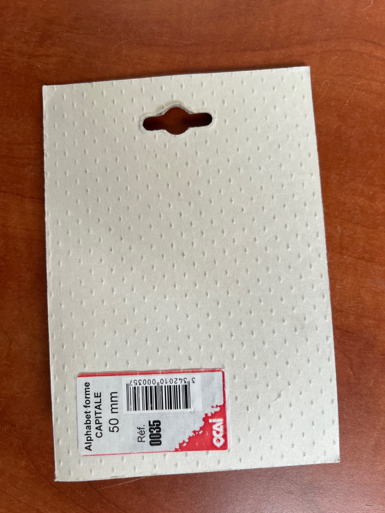 Pince à billets en métal lettre A rouge — photo 2