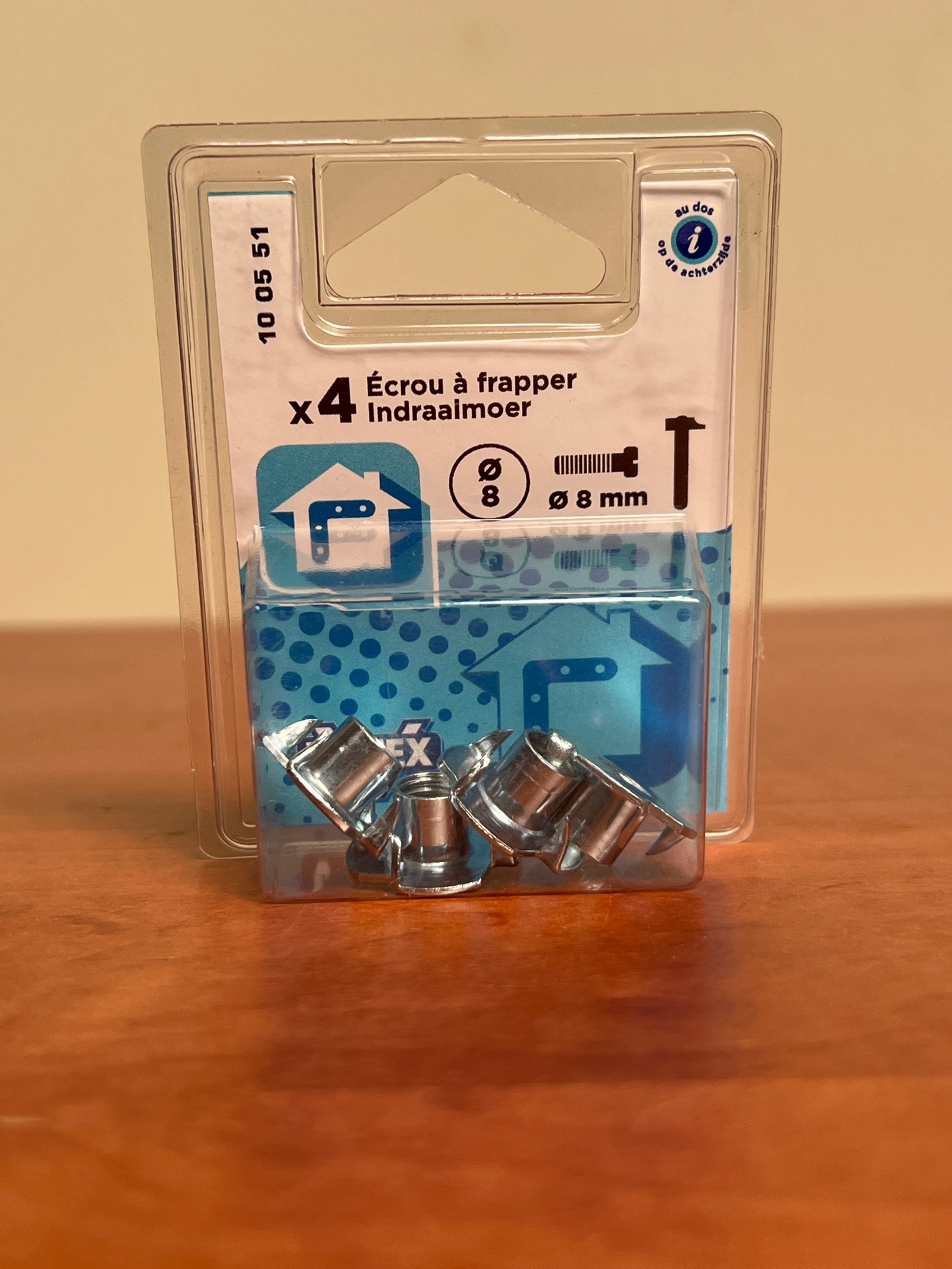 Écrous à frapper Ø8 mm (x4)