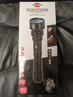 Lampe torche LED rechargeable Brennenstuhl LuxPremium TL 800 AF 860 lm