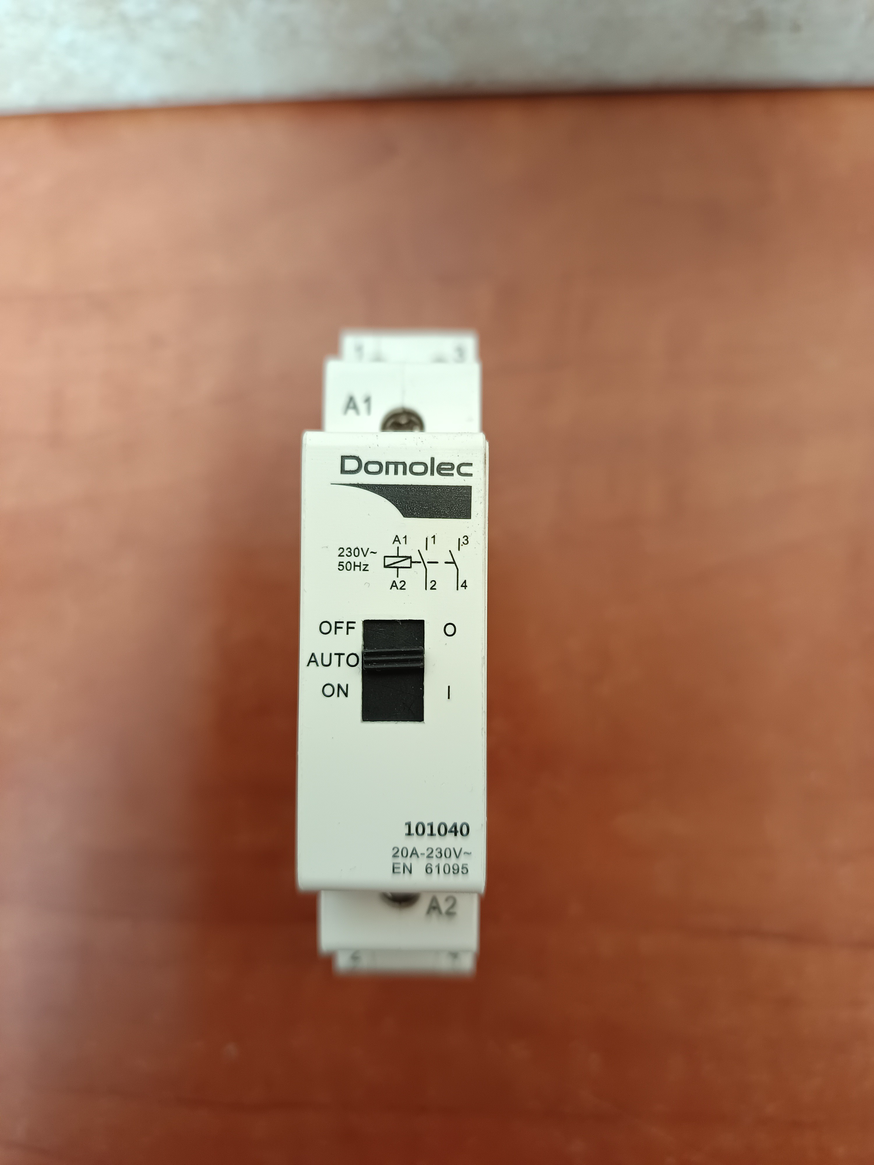 Contacteur jour/nuit Domolec 101040 20A 230V — photo 2
