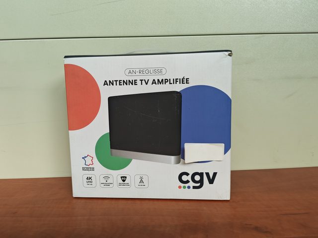 CGV AN-Réglisse RED 700 antenne TV intérieure amplifiée TNT HD UHD