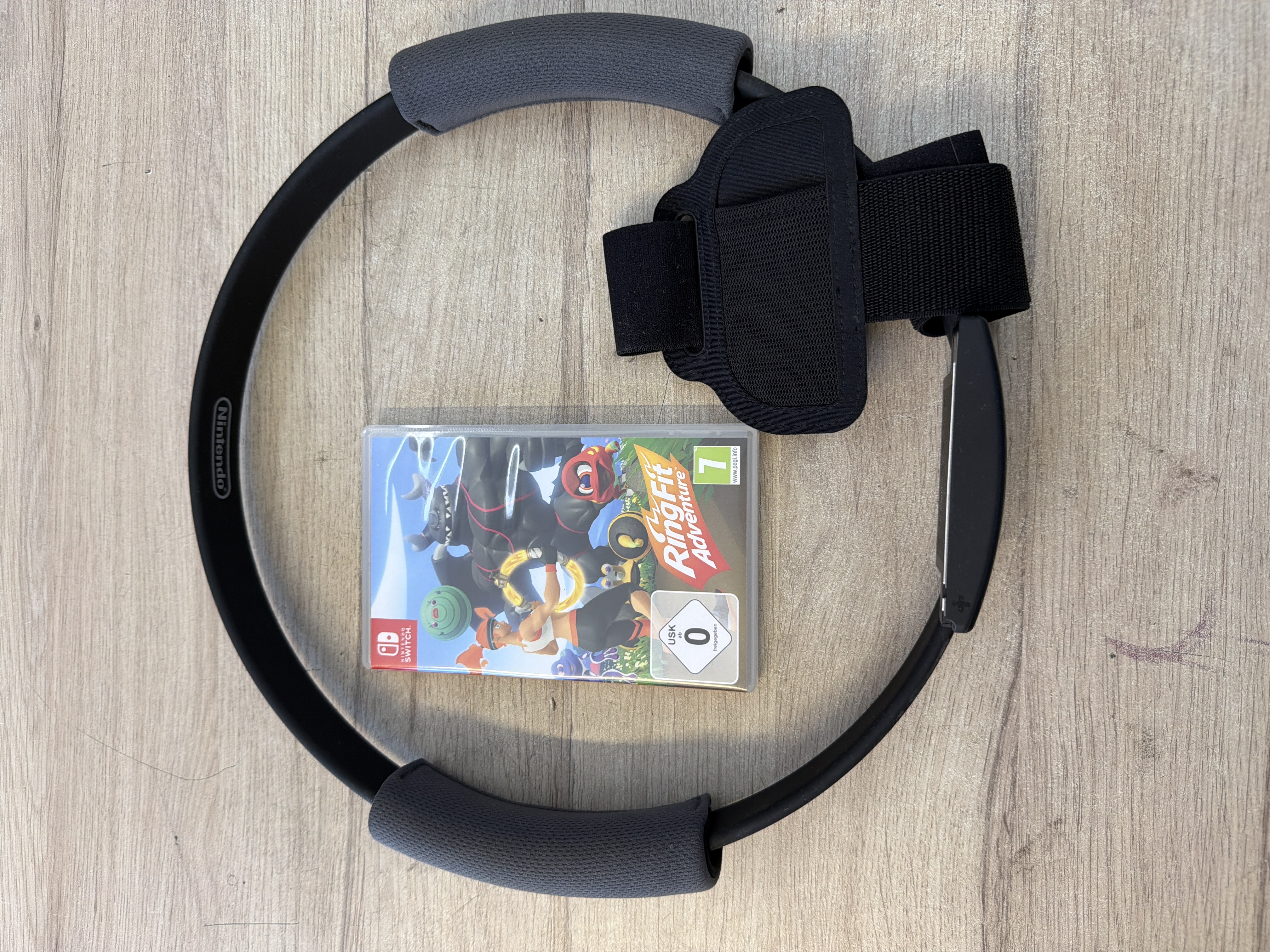 Ring Fit Adventure Nintendo Switch avec Ring-Con et sangle
