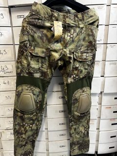 Pantalon tactique camouflage avec genouillères intégrées
